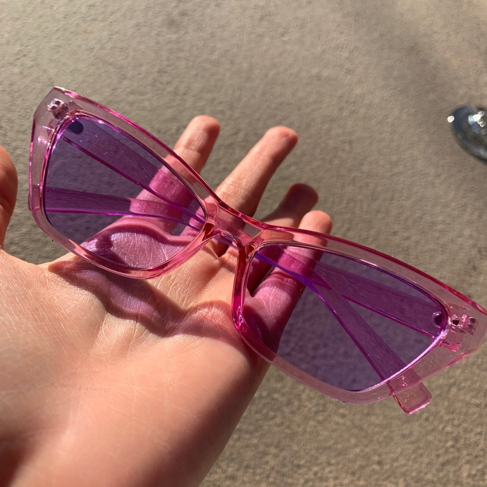 COPY - Purple Cateye sunglasses 🐱